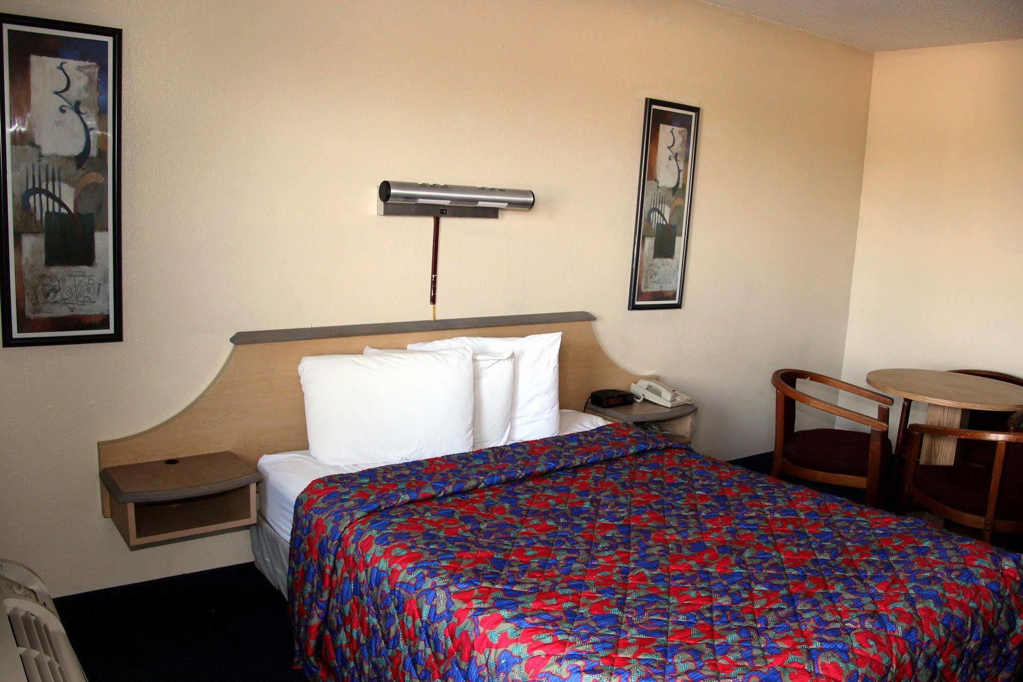 Q Lodging Extended Stay San Antonio Dış mekan fotoğraf