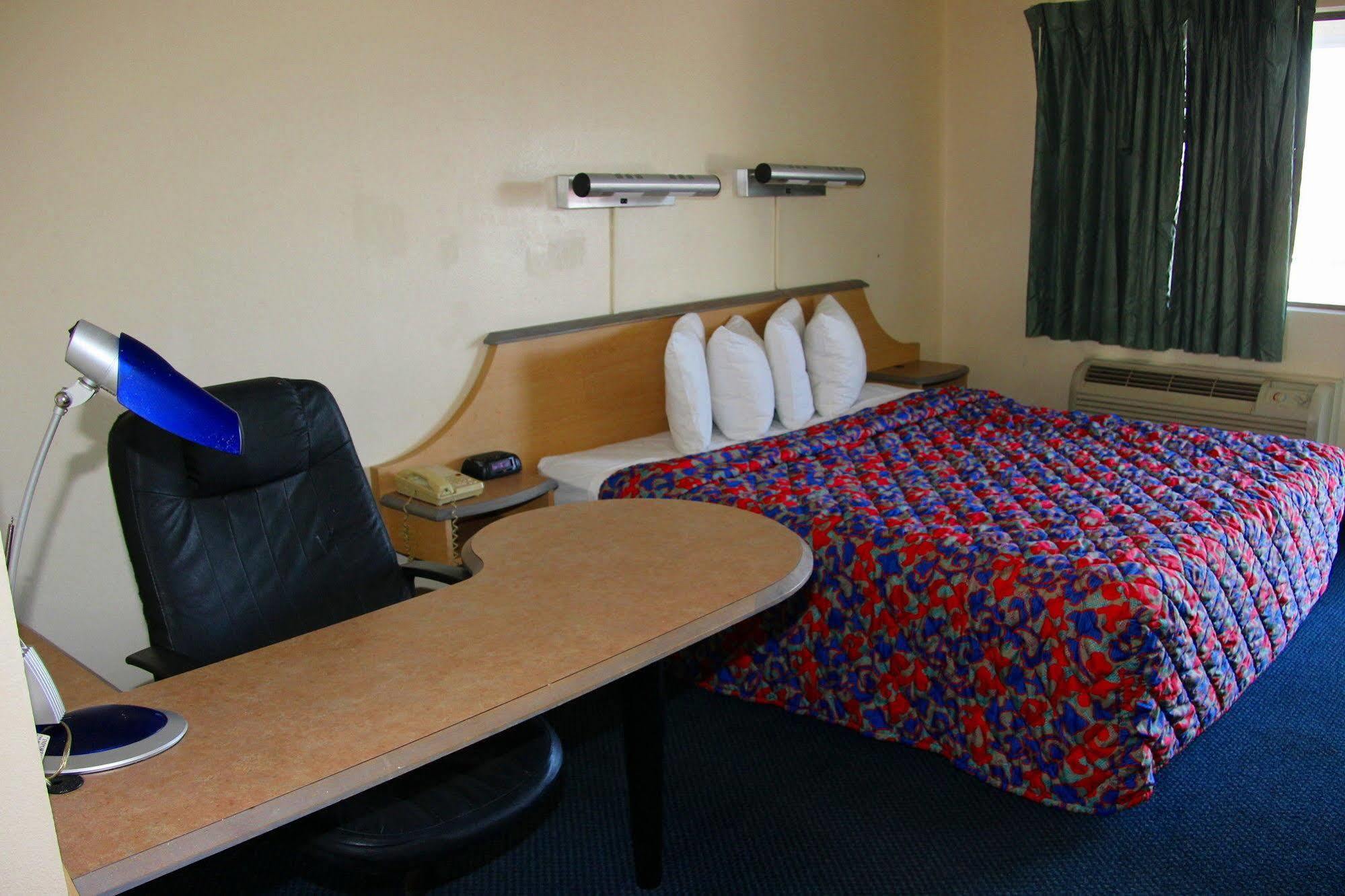 Q Lodging Extended Stay San Antonio Dış mekan fotoğraf