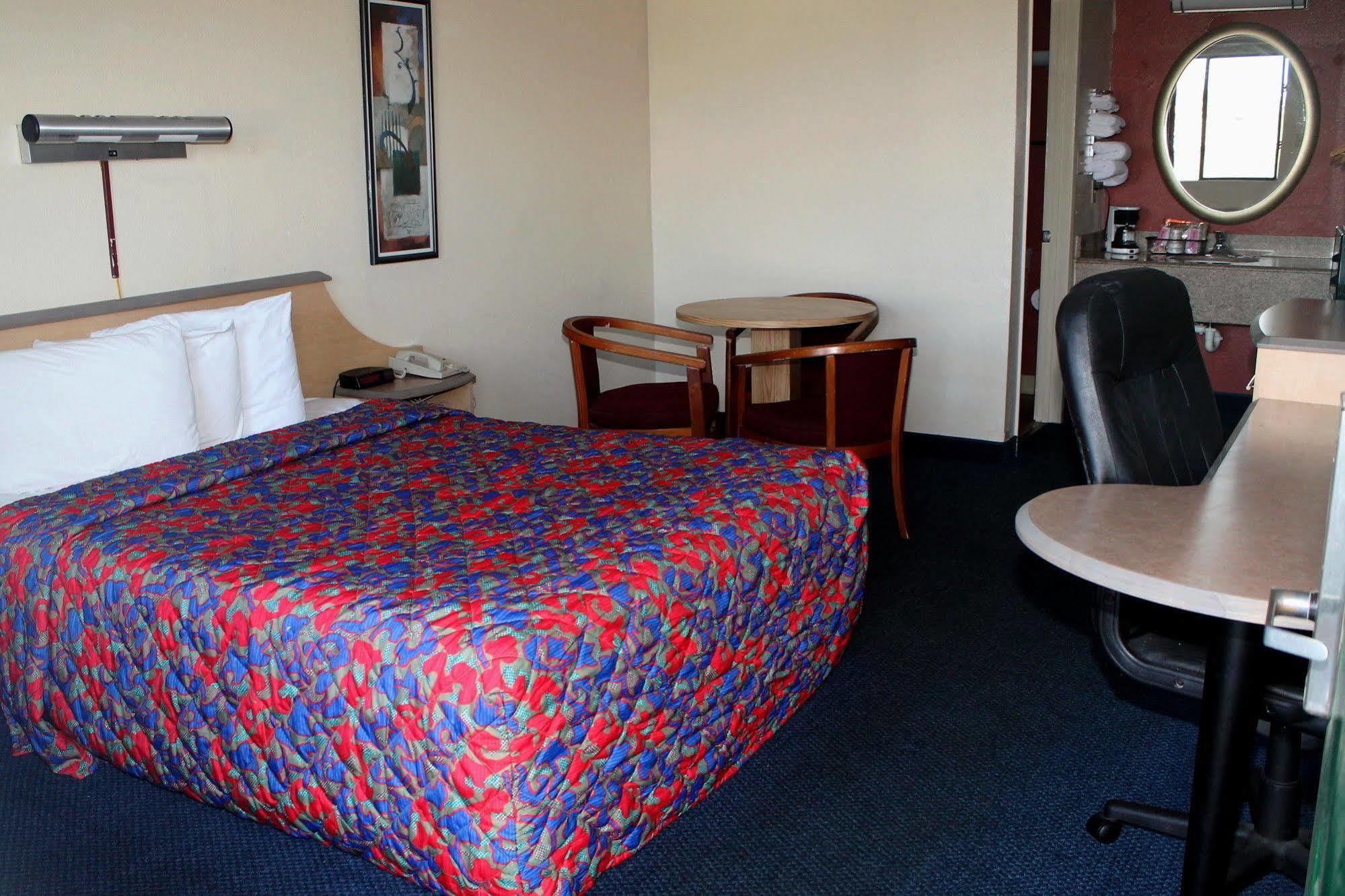 Q Lodging Extended Stay San Antonio Dış mekan fotoğraf